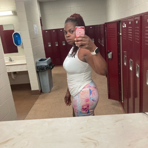 Meet your Posher, Tee - Picture 2 of 4